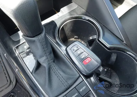 2020 Toyota Camry Le Hybrid z USA, uszkodzony, nr VIN 4T1C31AK0LU539947